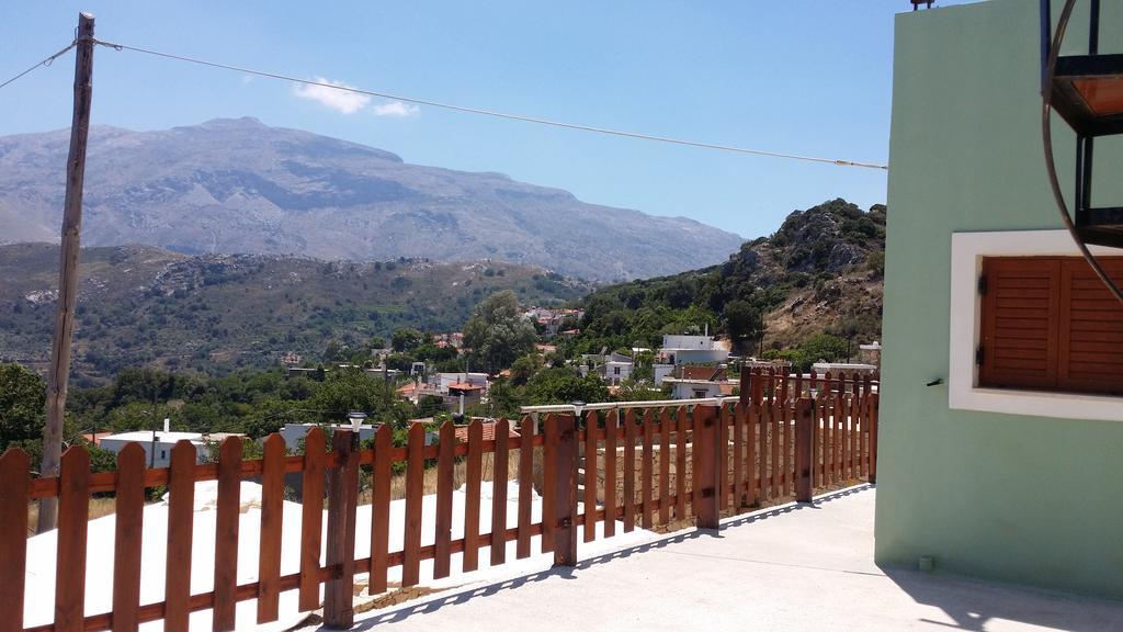 Elia Méronas Dış mekan fotoğraf